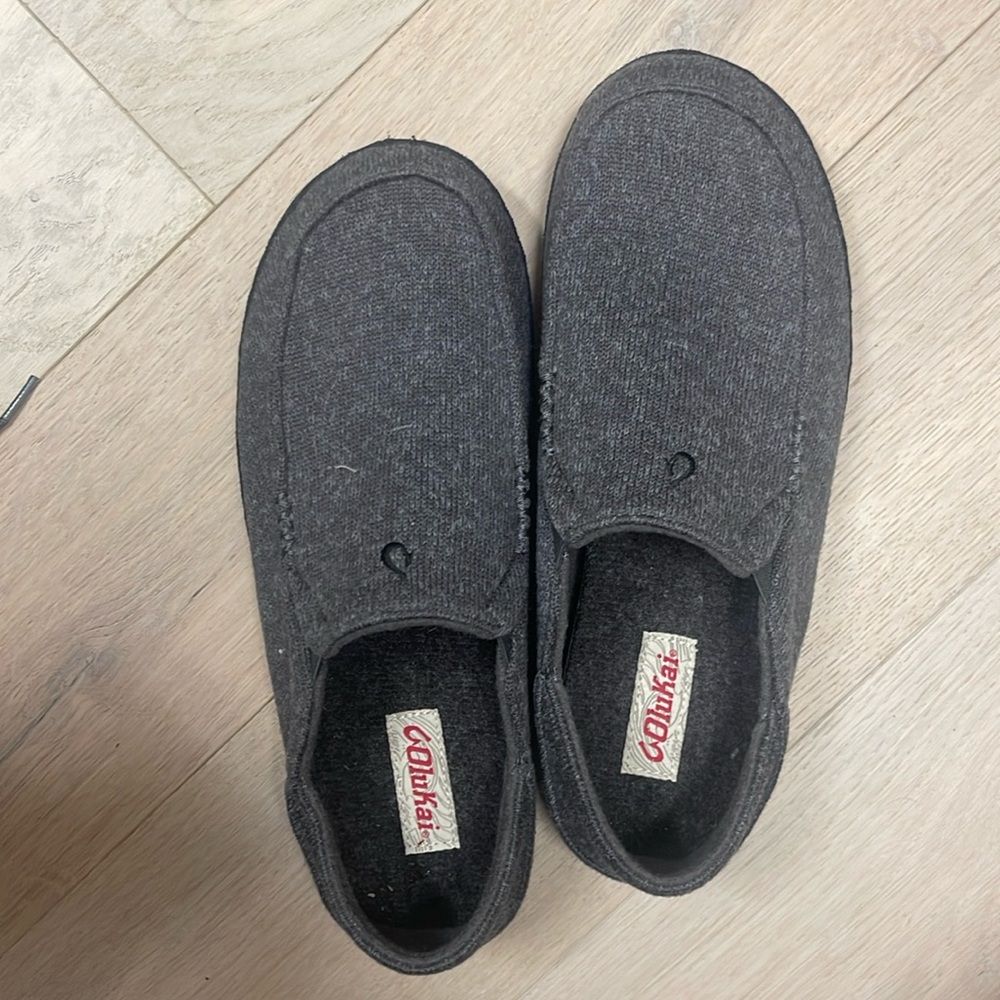 Olukai men’s  wool sleepers size 11